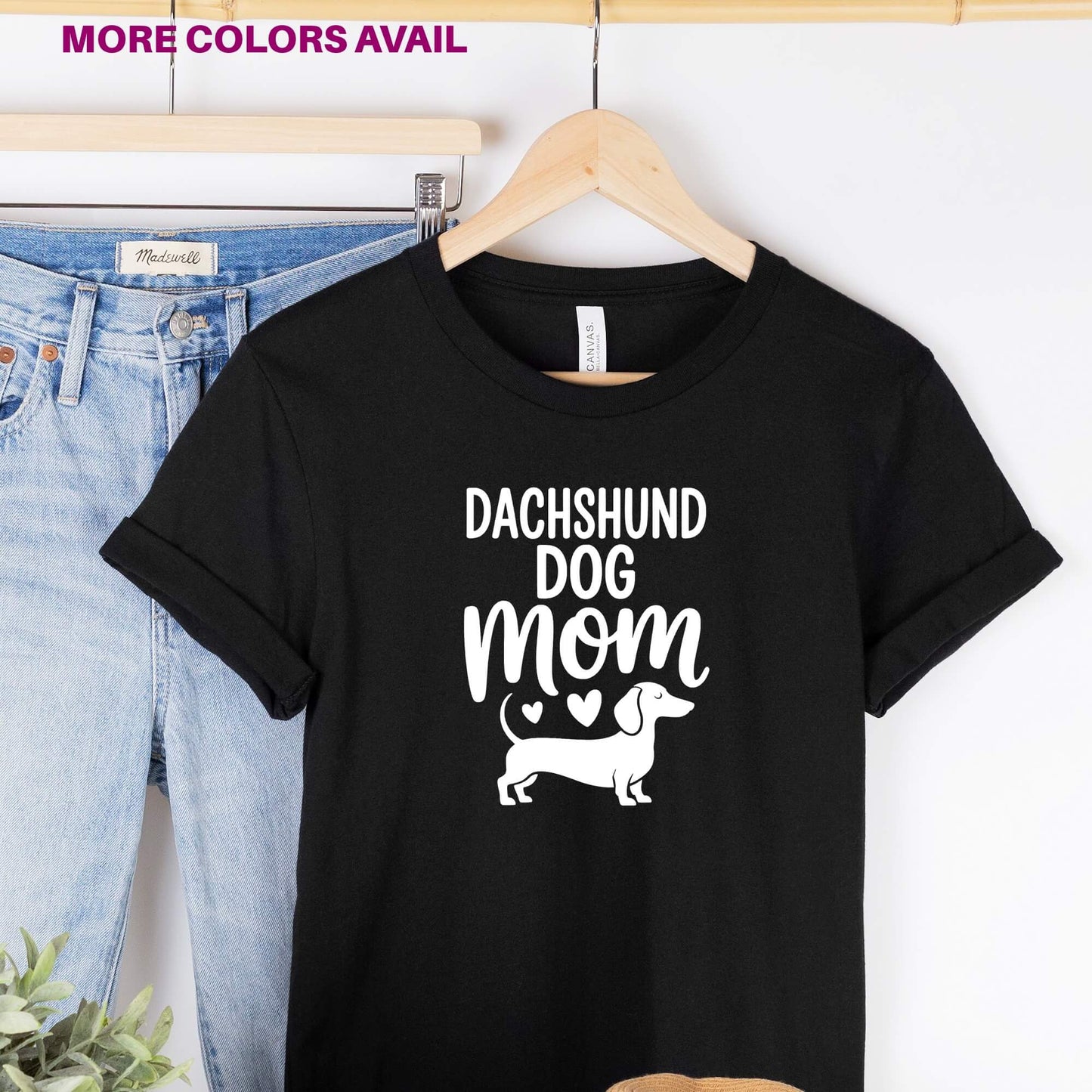 Dachshund Dog Mom Unisex T-Shirt