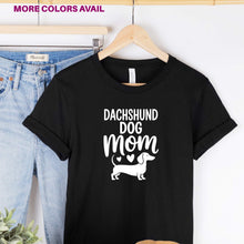 Dachshund Dog Mom Unisex T-Shirt