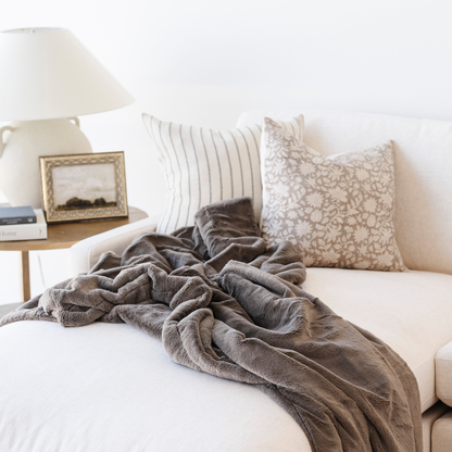 LUSH THROW BLANKETS